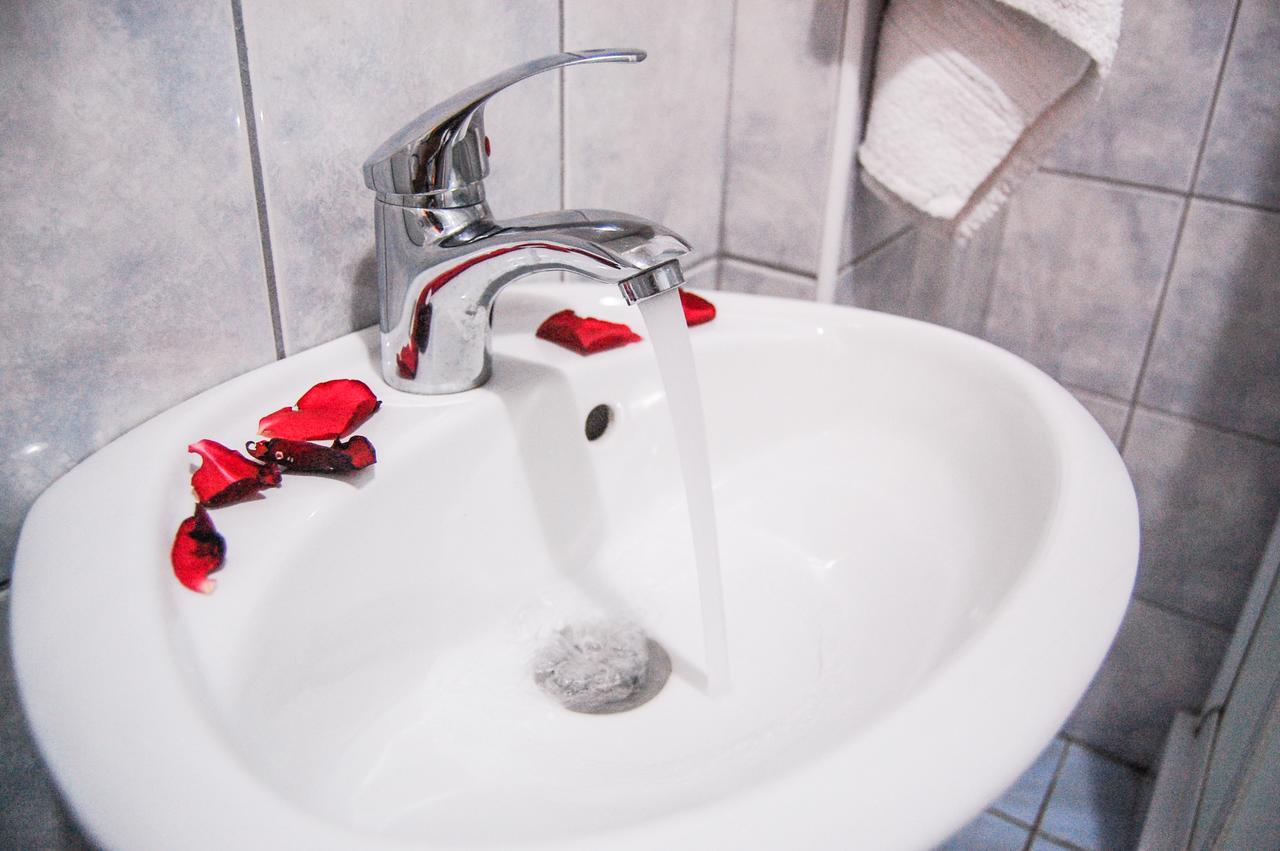 Hotel Montenegro Struga Luaran gambar