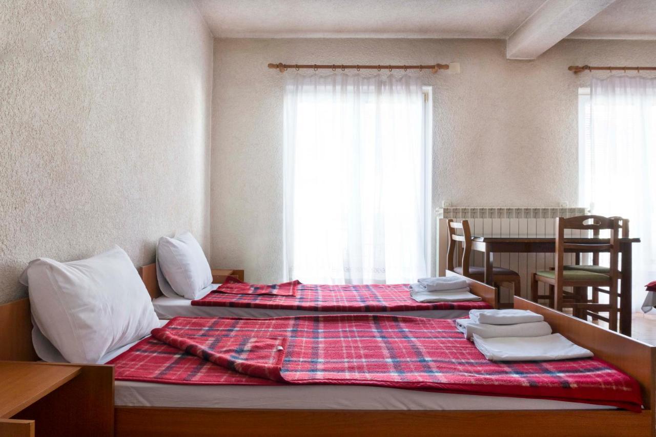 Hotel Montenegro Struga Luaran gambar